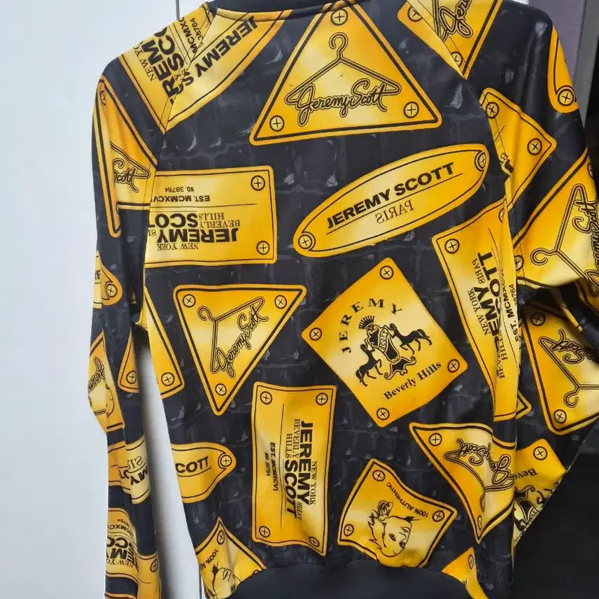[BUNJANG] Adidas x Jeremy Scott Limited Edition Bomber Jacket / 아디다스 제레미스컷 한정판 봄버자켓