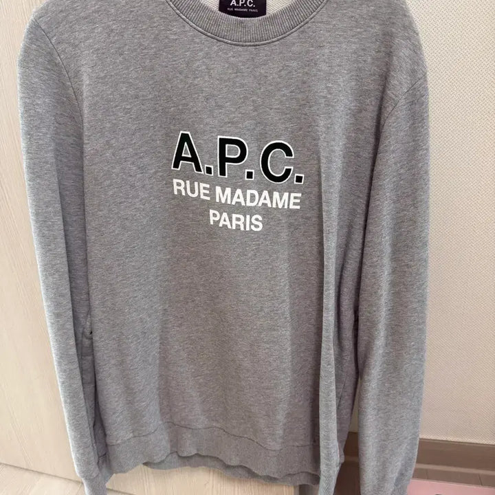 [BUNJANG] A.P.C. Rufus Embroidered Logo Sweatshirt / 아페쎄 루퍼스 자수로고 맨투맨 정품 (남녀공용, L사이즈, 상태최상)