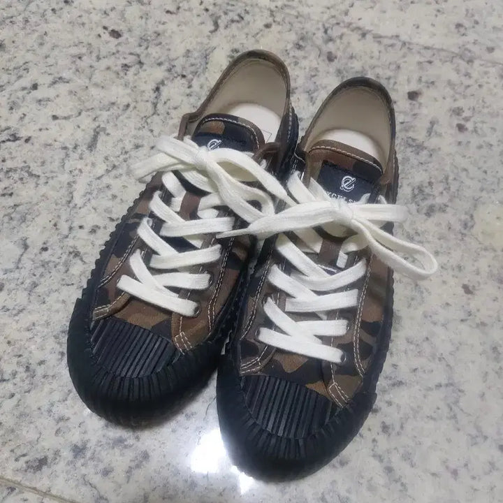 [BUNJANG] Excelsior Canvas Shoes Camo Pattern Sneakers 235 / 엑셀시오르 컨버스화 235