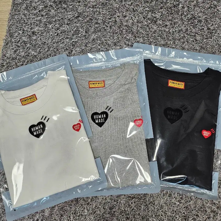 [BUNJANG] Human Made Heart Logo T-Shirt / 휴먼메이드 티셔츠 화이트/블랙/그레이