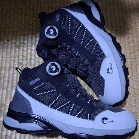 [BUNJANG] Nepa Dial Safety Shoes with Cushion Insole / 네파 다이얼안전화 쿠션깔창 250(255) 택비포함