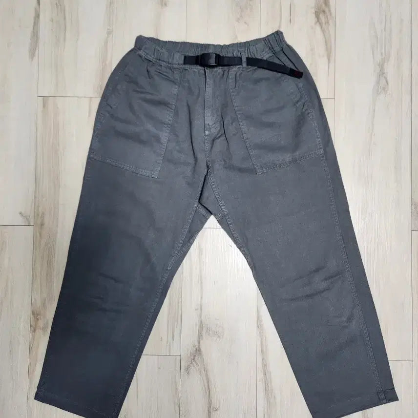 [BUNJANG] Gramicci Rouge Tapered Dark Grey Pants M / 그라미치 루즈 테이퍼드 다크그레이 M