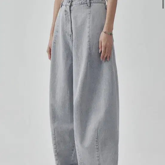 [BUNJANG] Triming Bird Balloon Fit Denim Pants - Gray (Size 2) / 트리밍버드 데님팬츠 그레이 2사이즈