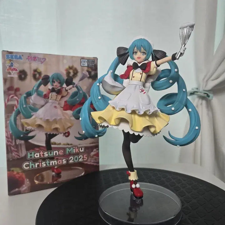 [BUNJANG] Sega Hatsune Miku 2025 Christmas Figure (Opened) / 세가 2025 크리스마스 하츠네 미쿠 피규어