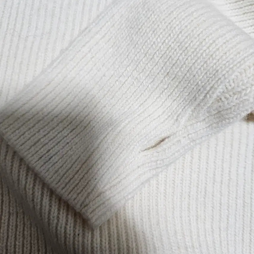 [BUNJANG] Off-Shoulder Knit / (여름한정세일)오프숄더 니트 팝니다