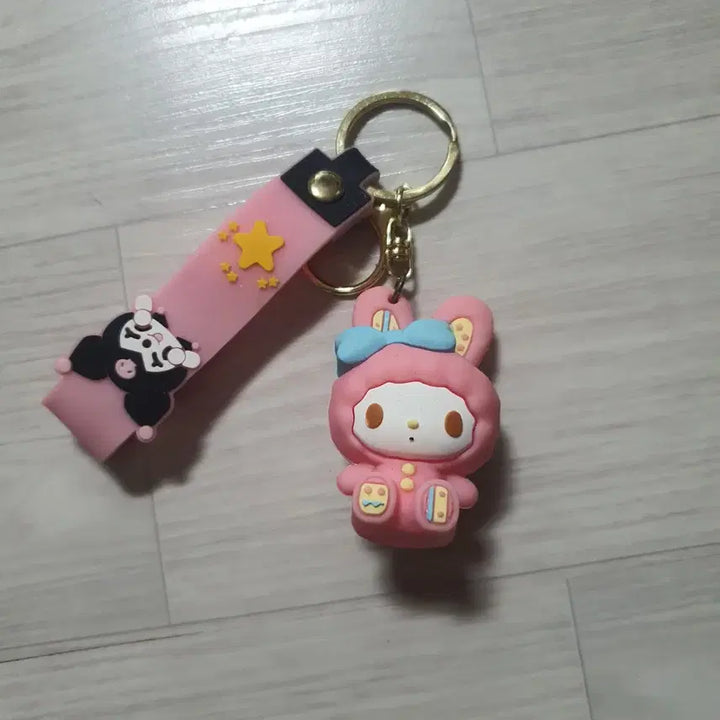 [BUNJANG] Sanrio My Melody &amp; Kuromi Rabbit Costume Strap Keychain (Pink) / 산리오 마이멜로디 키링 핑크 쿠로미 토끼 코스튬 스트랩 키링 마멜