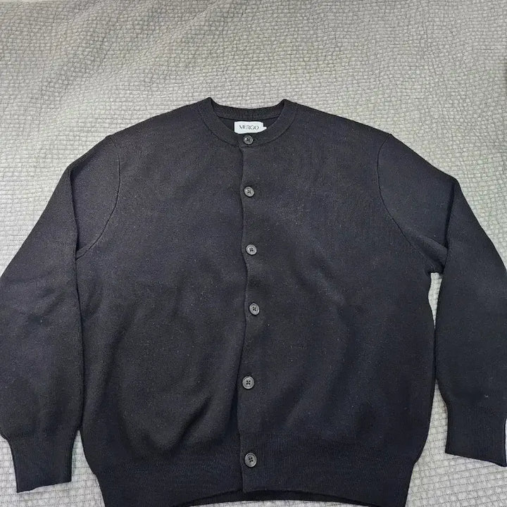 [BUNJANG] Mergo Sage Round Neck Cardigan Black L / 메르고 세이지 라운드넥 가디건 블랙 L 팝니다.