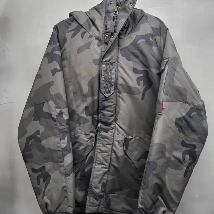 [BUNJANG] Camouflage Hooded Padded Jacket / 카모 후드 패딩 자켓 100