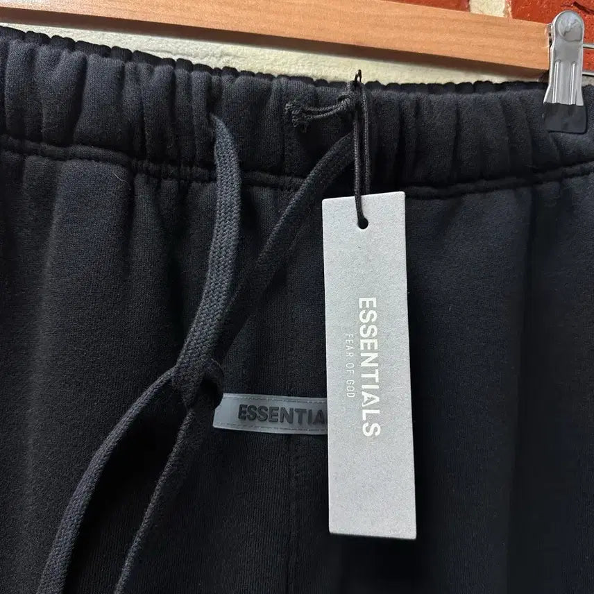 [BUNJANG] Fear of God Essentials Sweatpants / (S)피어오브갓 에센셜 스웻 팬츠 새상품