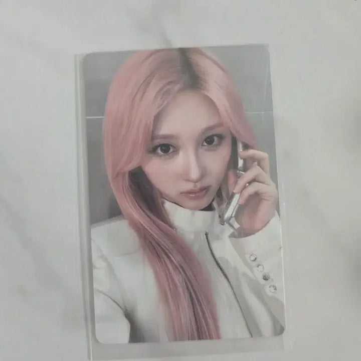 [BUNJANG] IVE Gaeul Live Apple Music Call Photocard / 아이브 가을 리바이브 애플뮤직 전화받아 포토카드