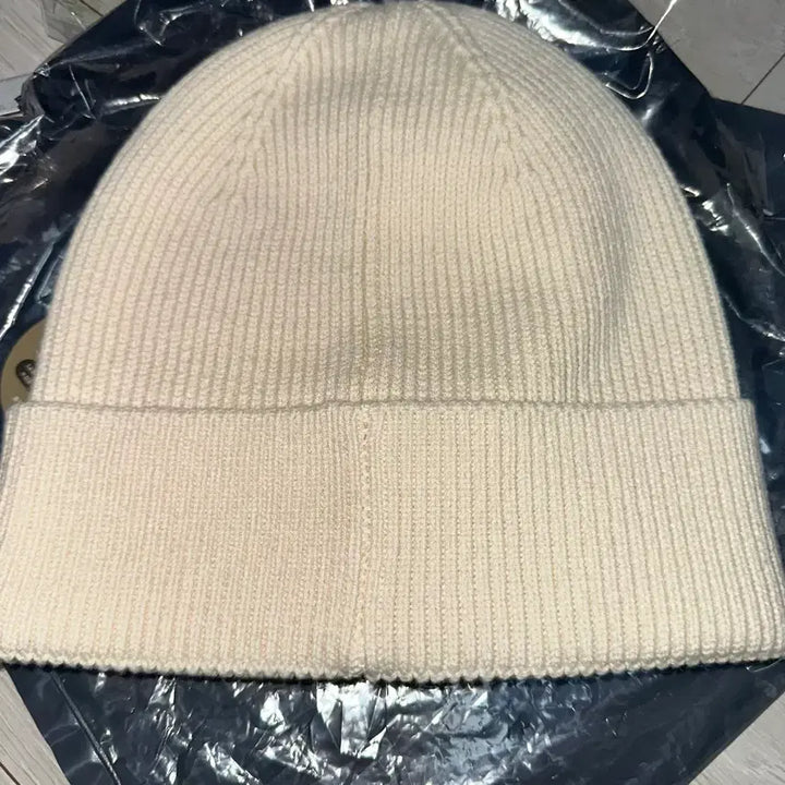 [BUNJANG] Diesel Beanie Ivory / 디젤 비니 아이보리 미착용 판매