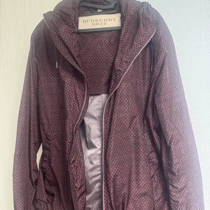 [BUNJANG] Burberry Windbreaker XL / 버버리 바람막이 xl