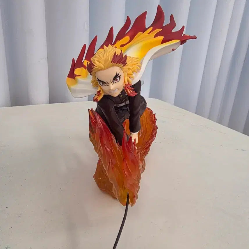 [BUNJANG] Demon Slayer Rengoku Vibration Figure / 귀멸의칼날 렌고쿠 바이브레이션 피규어