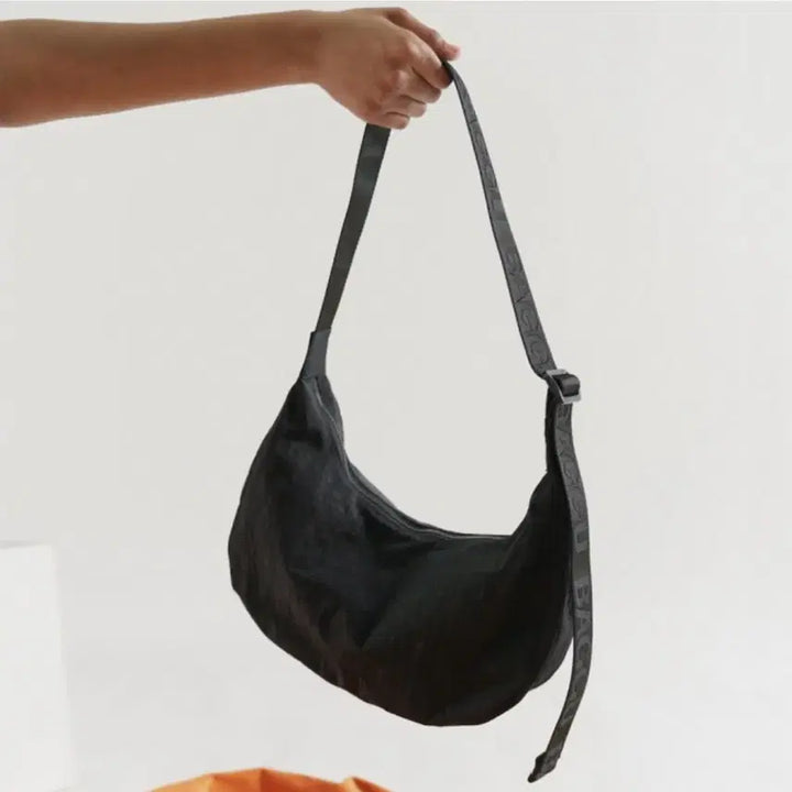 [BUNJANG] Bakuchic Medium Nylon Crescent Bag Black / 바쿠백 미디움 나일론 크레센트 백 블랙