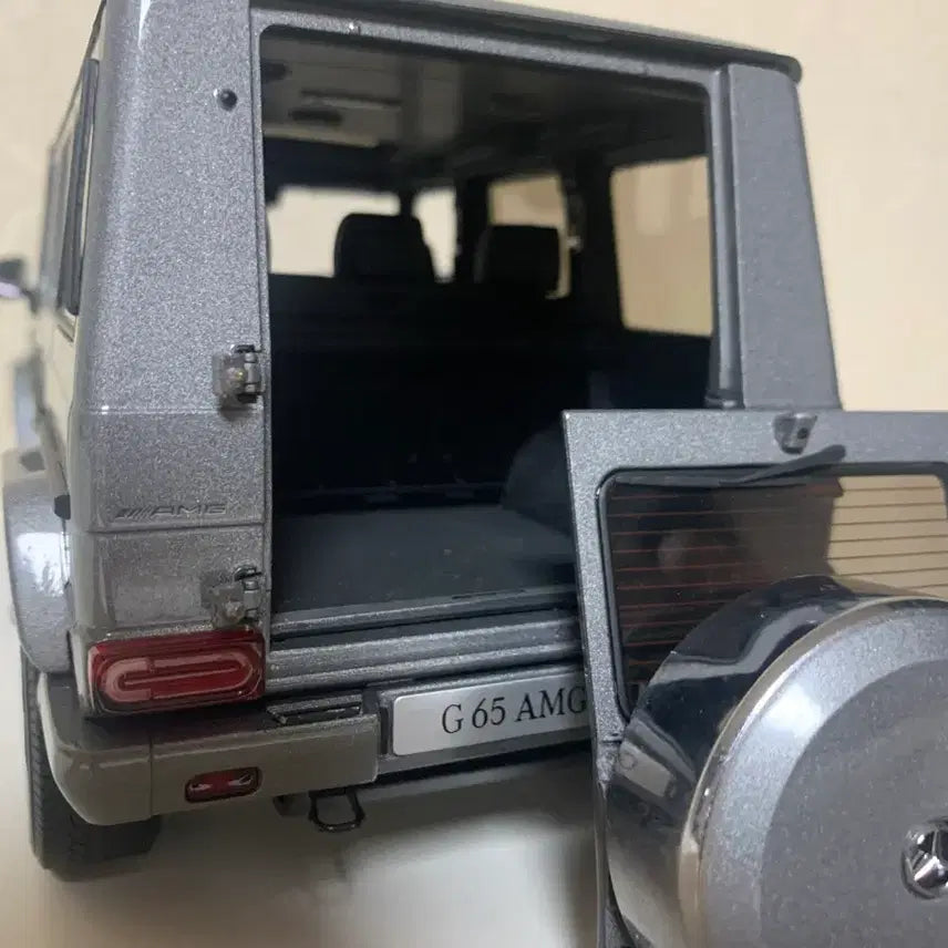 [BUNJANG] Almost Real 1/18 Mercedes-Benz G65 Diecast / 1/18 얼모스트리얼 벤츠 G65 다이캐스트 하자유
