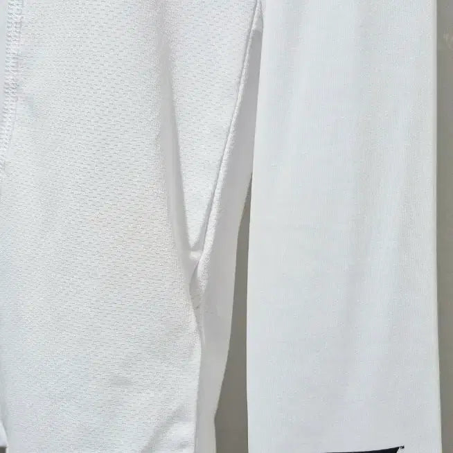 [BUNJANG] Skechers White Turtleneck Long Sleeve T-Shirt / 스케쳐스(새상품.남105큰100)화이트 터틀넥 긴팔 105