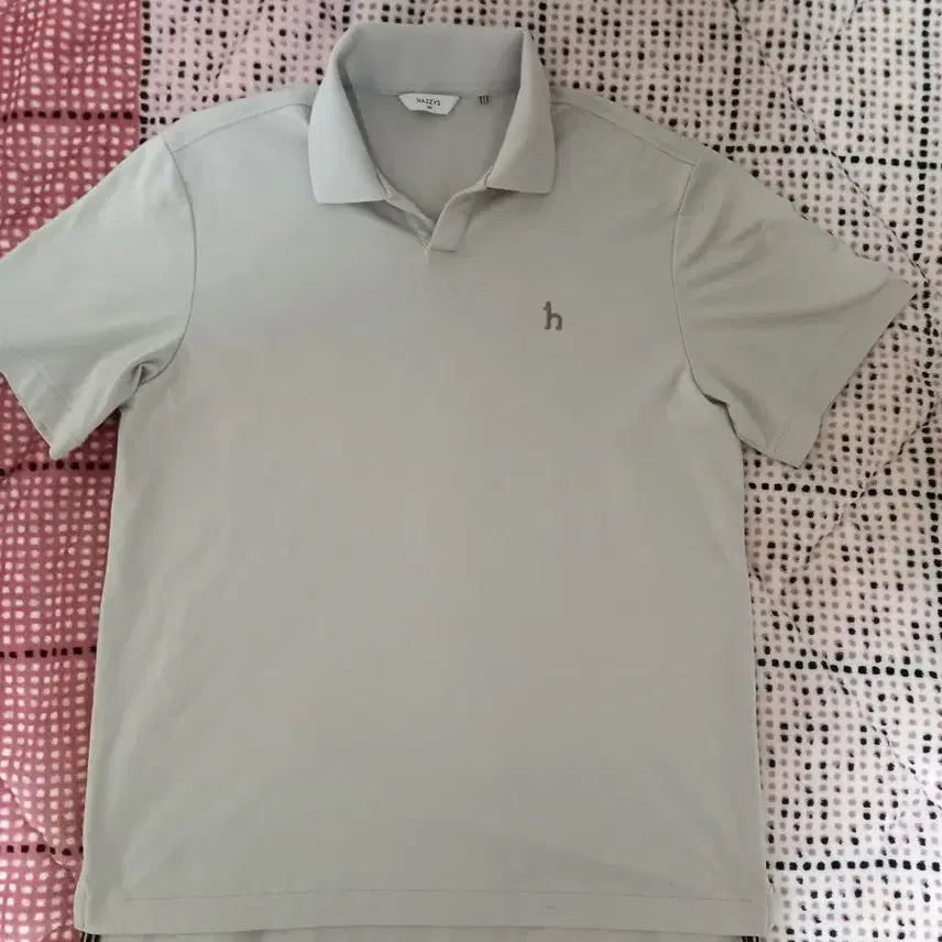 [BUNJANG] Hazzys Interlock Slit Neck Collar Short Sleeve T-Shirt Size 100 / 헤지스 인터록 슬릿넥 카라 반팔 티셔츠 100 @@