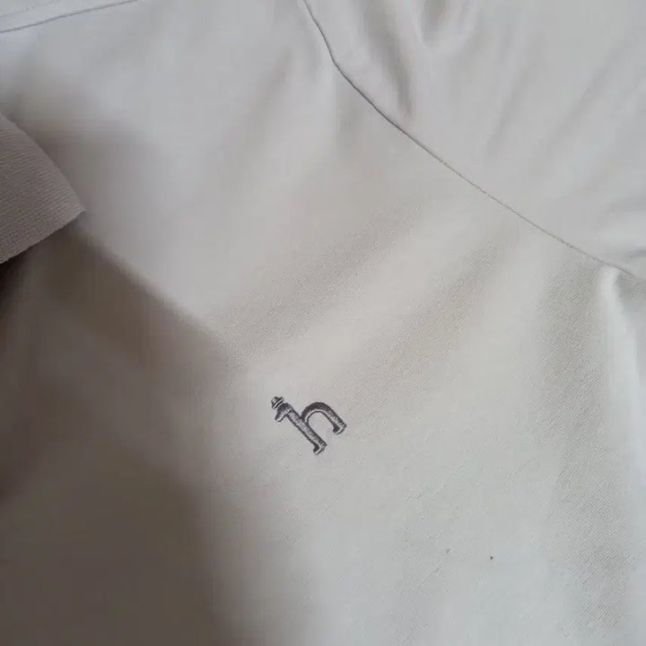 [BUNJANG] Hazzys Interlock Slit Neck Collar Short Sleeve T-Shirt Size 100 / 헤지스 인터록 슬릿넥 카라 반팔 티셔츠 100 @@