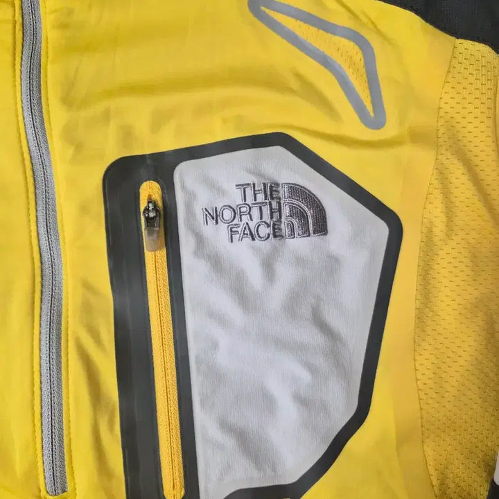 [BUNJANG] The North Face Summit Series Half-Zip T-Shirt (Yellow/Multi-color, Men&