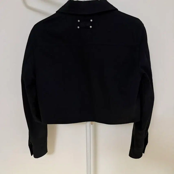[BUNJANG] ILLIGO Original Stud Crop Jacket Black (Size S) / 일리고 ILLIGO Original 스터드 크롭 자켓 블랙 S
