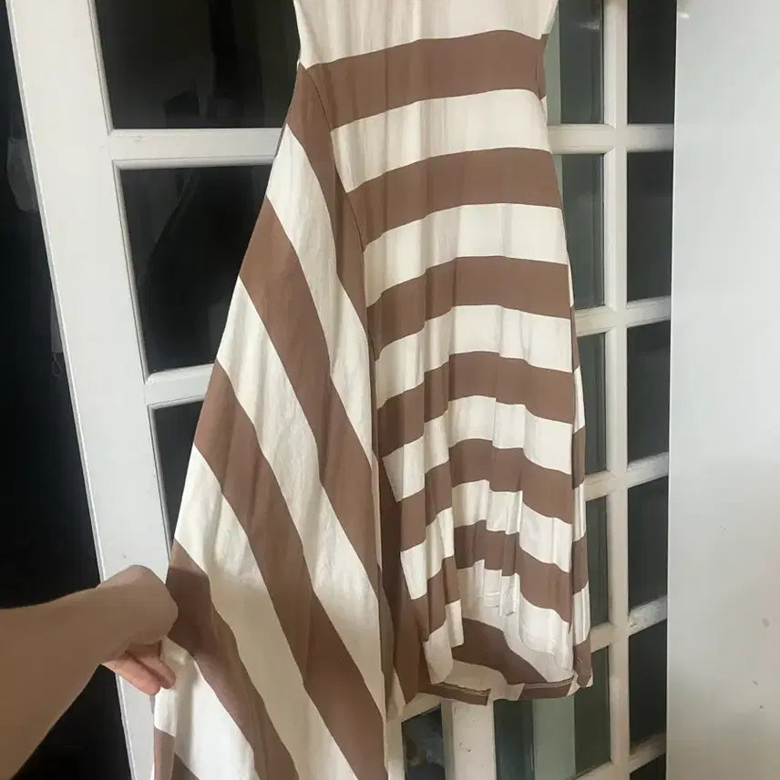 [BUNJANG] Egoist Beige Stripe Midi Dress Size 66 / 에고이스트 원피스 베이지스트라이프 66