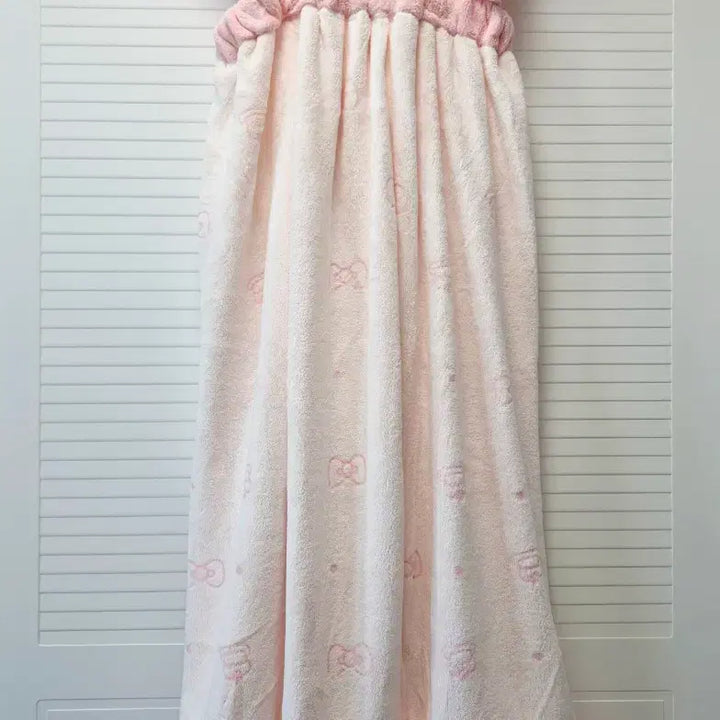[BUNJANG] Hello Kitty Bathrobe and Body Towel Set / 헬로키티 샤워가운 바디타올 사계절 목욕가운 핑크 새상품