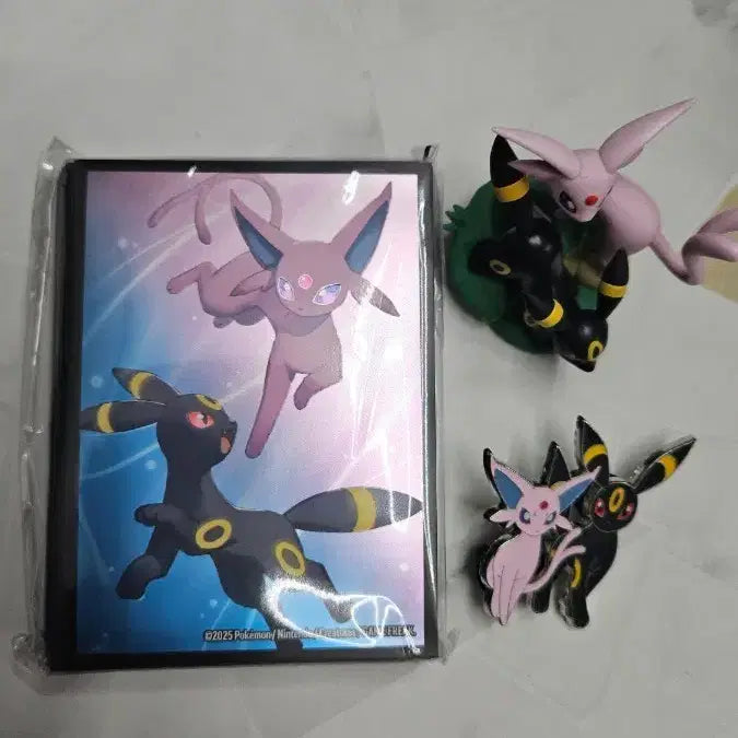 [BUNJANG] Pokemon Prism Collection North America Figure Set / 북미 프리즘 피규어 컬렉션(슬리브. 피규어,핀) 판매