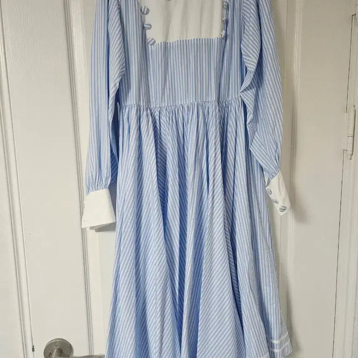 [BUNJANG] Stripe Nurse Dress / 로리타 스트라이프 간호사 원피스 하늘색