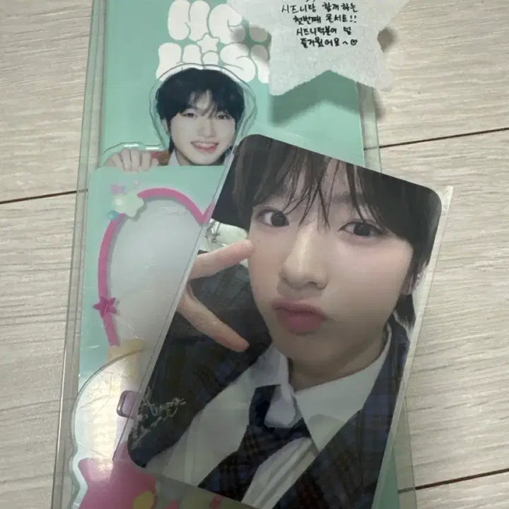 [BUNJANG] NCT WISH Sakuya Pop-up Acrylic Stand / 컨페티포함)엔시티 위시 팝팝 사쿠야 아크릴 스탠드 포카 본품 양도