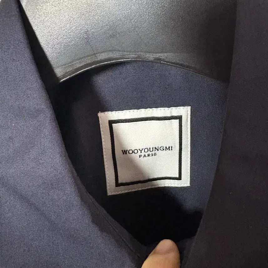 [BUNJANG] Wooyoungmi Back Logo Shirt Navy / [46] 우영미 백로고 셔츠 네이비
