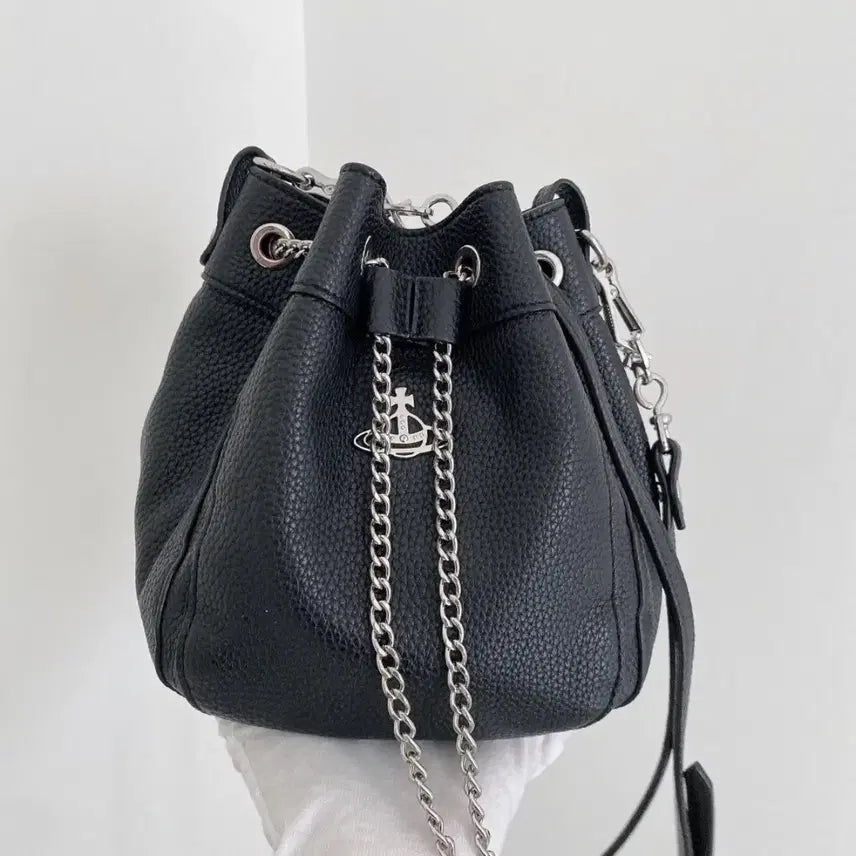 [BUNJANG] Vivienne Westwood Shoulder Bag Clutch Bag Black Silver Hardware Chain / 비비안웨스트우드 숄더백 클러치백 블랙 은장 체인