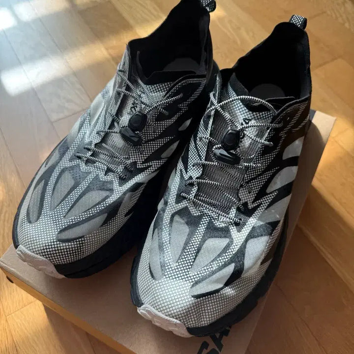 [BUNJANG] Hoka Mafate Speed 4 Running Shoes Black White US 10.5 / 호카 마파테 스피드 4블랙 화이트 285 최저가!