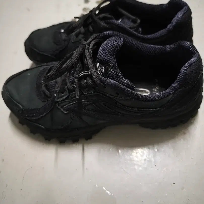 [BUNJANG] Brooks Adrenaline GTS Black Suede Men&