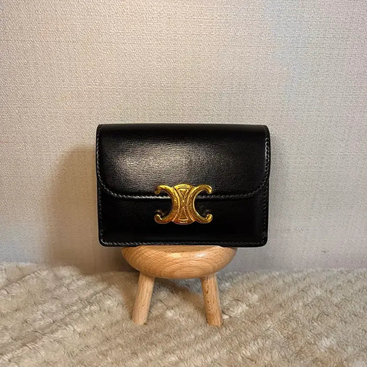 [BUNJANG] Celine Triomphe Flap Card Holder / [무료배송] 셀린느 트리옹프 카드지갑