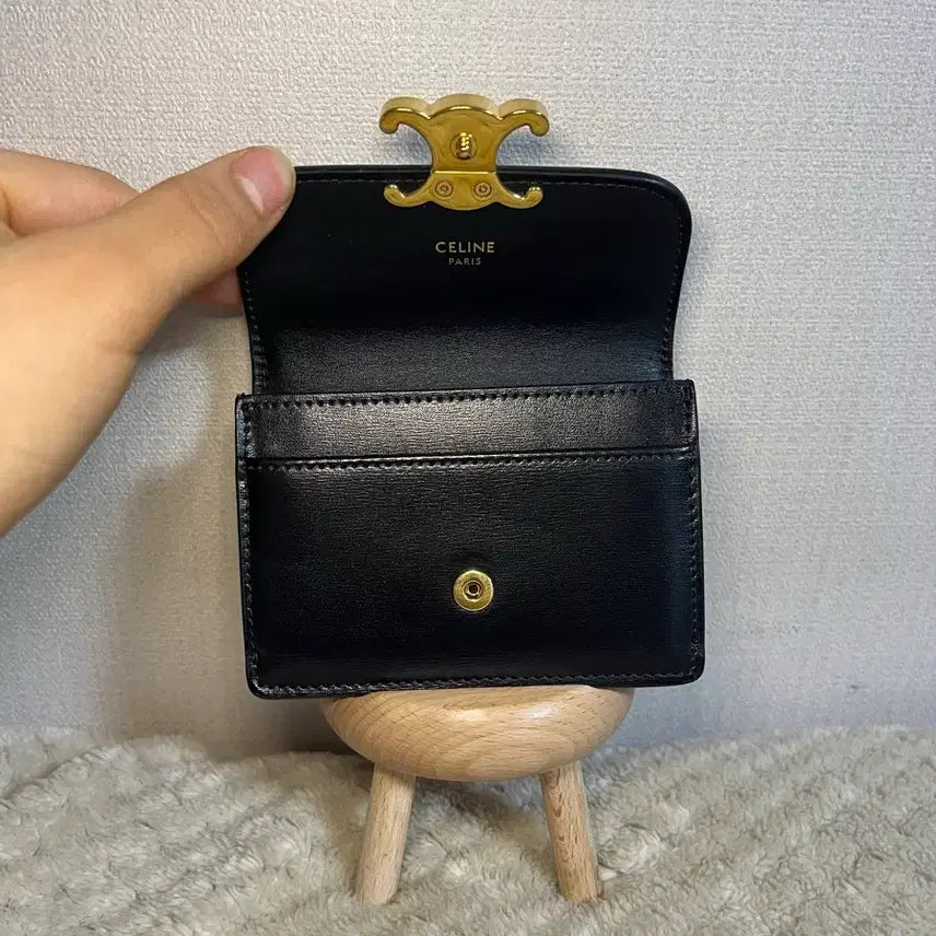 [BUNJANG] Celine Triomphe Flap Card Holder / [무료배송] 셀린느 트리옹프 카드지갑