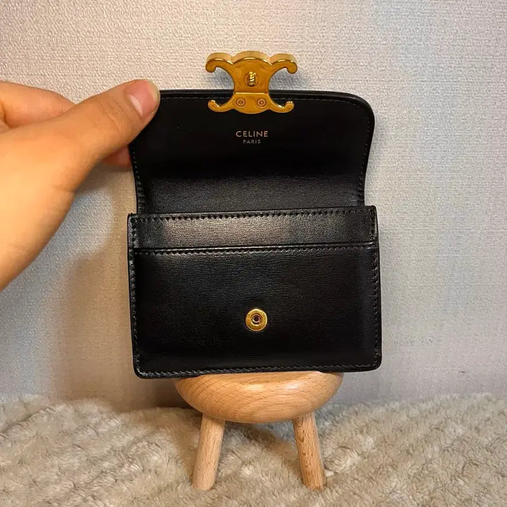 [BUNJANG] Celine Triomphe Flap Card Holder / [무료배송] 셀린느 트리옹프 카드지갑