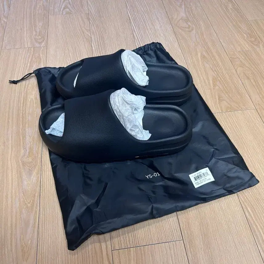 [BUNJANG] Yeezy YS-01 Slides Black Size 11 / yeezy ys-01 사이즈11