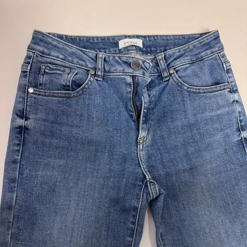 [BUNJANG] Guess Medium Blue Straight Fit Jeans - Size 27 / 게스 청바지 27size 미디엄블루 일자핏