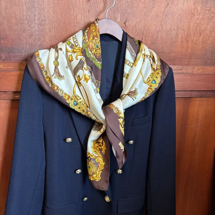 [BUNJANG] Aquascutum 100% Silk Vintage Horsebit Pattern Scarf / [정품/실크100%] 아쿠아스큐텀(Aquascutum) 빈티지 마구 패턴