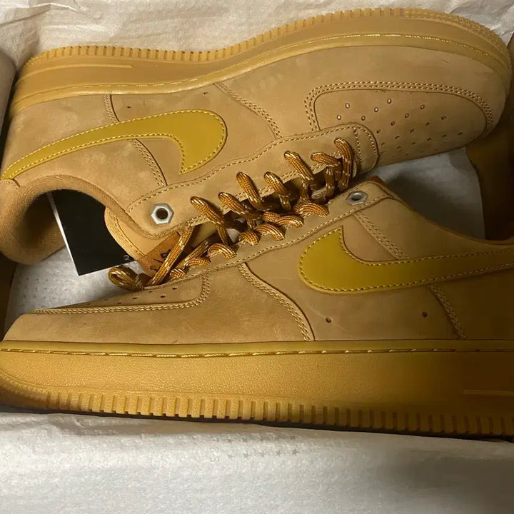 [BUNJANG] Nike Air Force 1 "07" Sneakers (New) / 나이키 에어포스 새상품 (택 안뜯은 새상품)