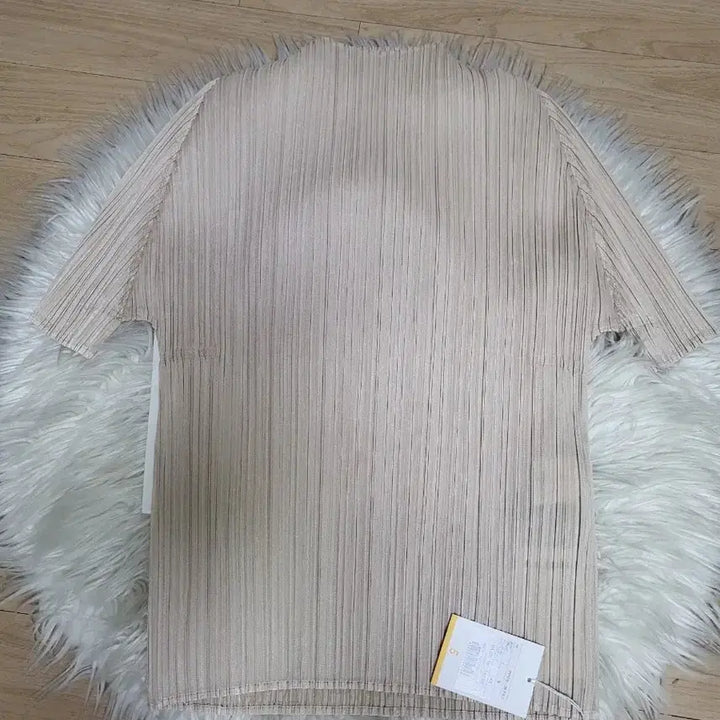 [BUNJANG] Issey Miyake Pleats Please 5th Month Monthly Top Sand Beige Size 5 / 이세이미야케 플리츠플리즈 탑 5월 먼슬리 탑 샌드베이지 5사이즈