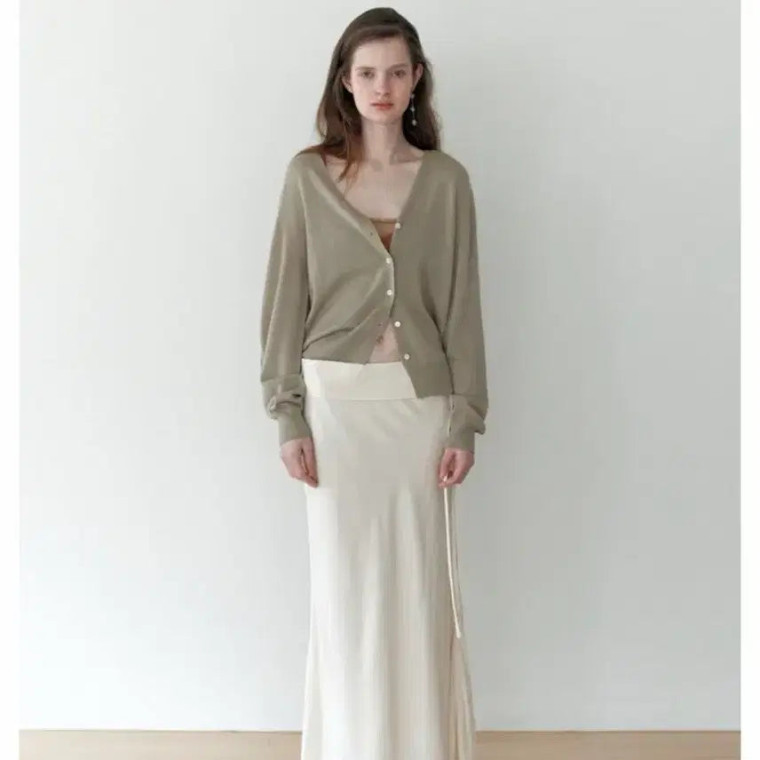 [BUNJANG] The Reel Folded Long Skirt Cream Small Size / 더릴 폴디드 롱스커트 크림 스몰사이즈