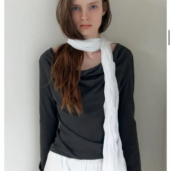 [BUNJANG] The Lir Soft Pleated Scarf Ivory / 더릴 소프트 플리츠 스카프 아이보리