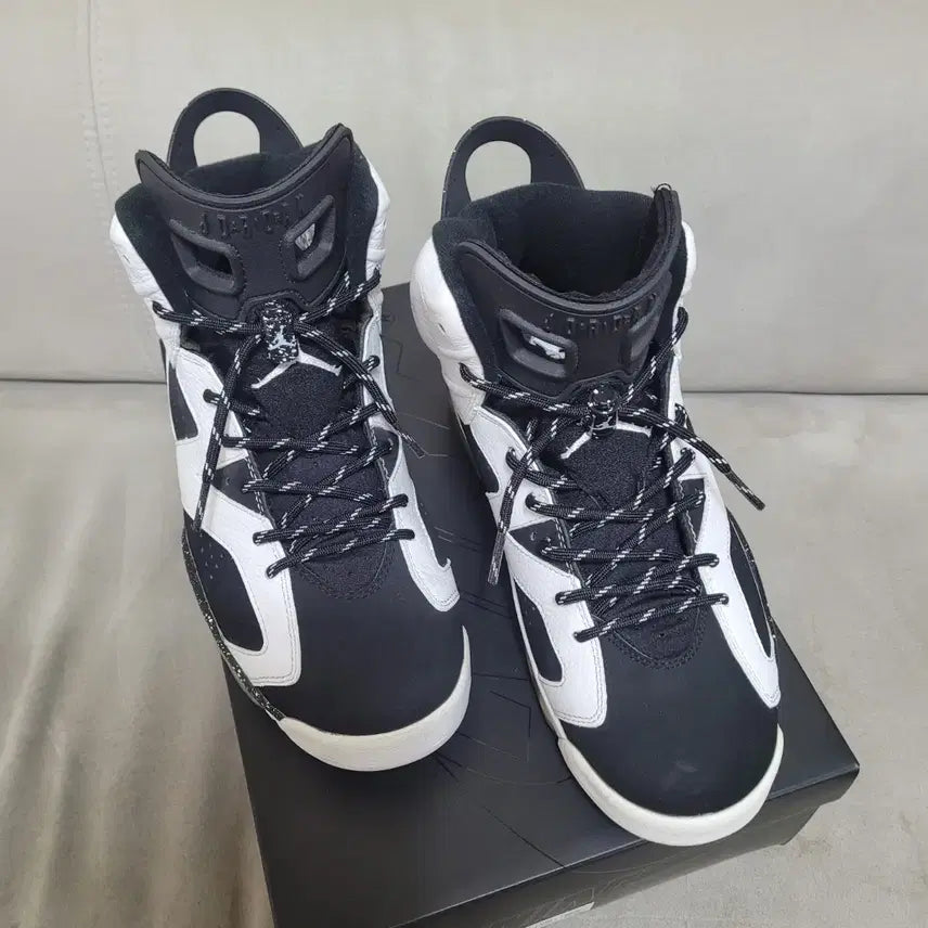 [BUNJANG] Nike Jordan 6 Retro Oreo (275mm) / 나이키 조던 6 레트로 오레오 275 / (270, 265)