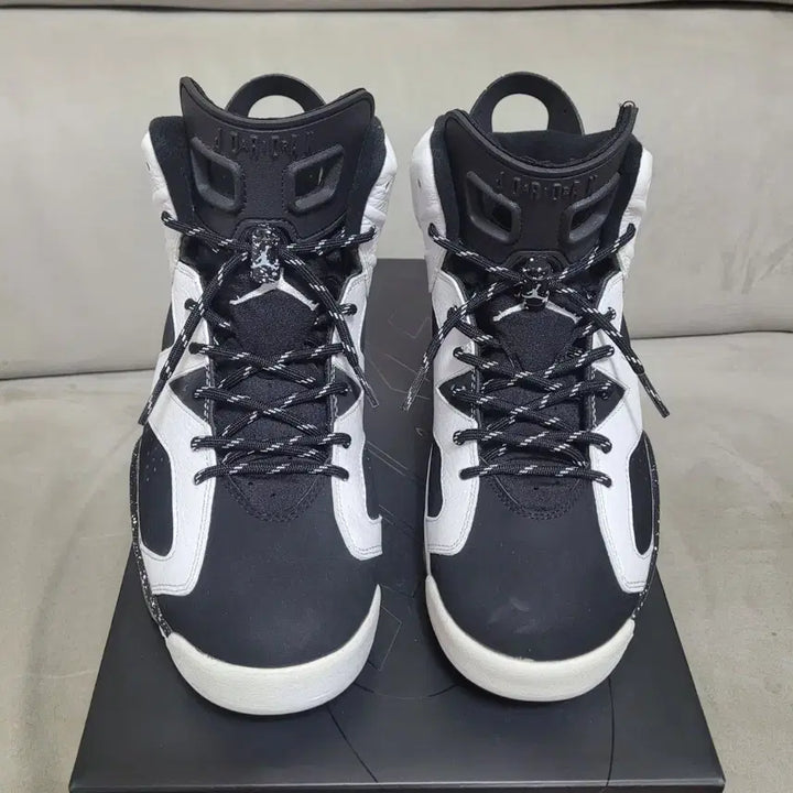 [BUNJANG] Nike Jordan 6 Retro Oreo (275mm) / 나이키 조던 6 레트로 오레오 275 / (270, 265)