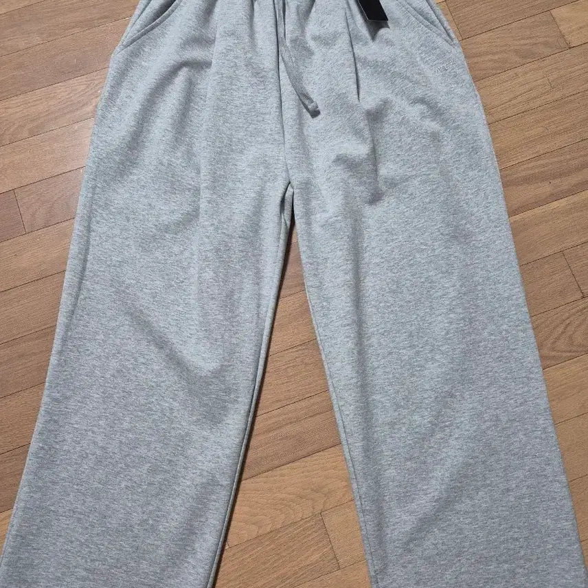 [BUNJANG] Atoz Essential One-Tuck Wide Training Pants (XXL) &amp; 8Seconds T-Shirt (XL) / 새상품) 남성  트레이닝 바지(XXL),  티셔츠