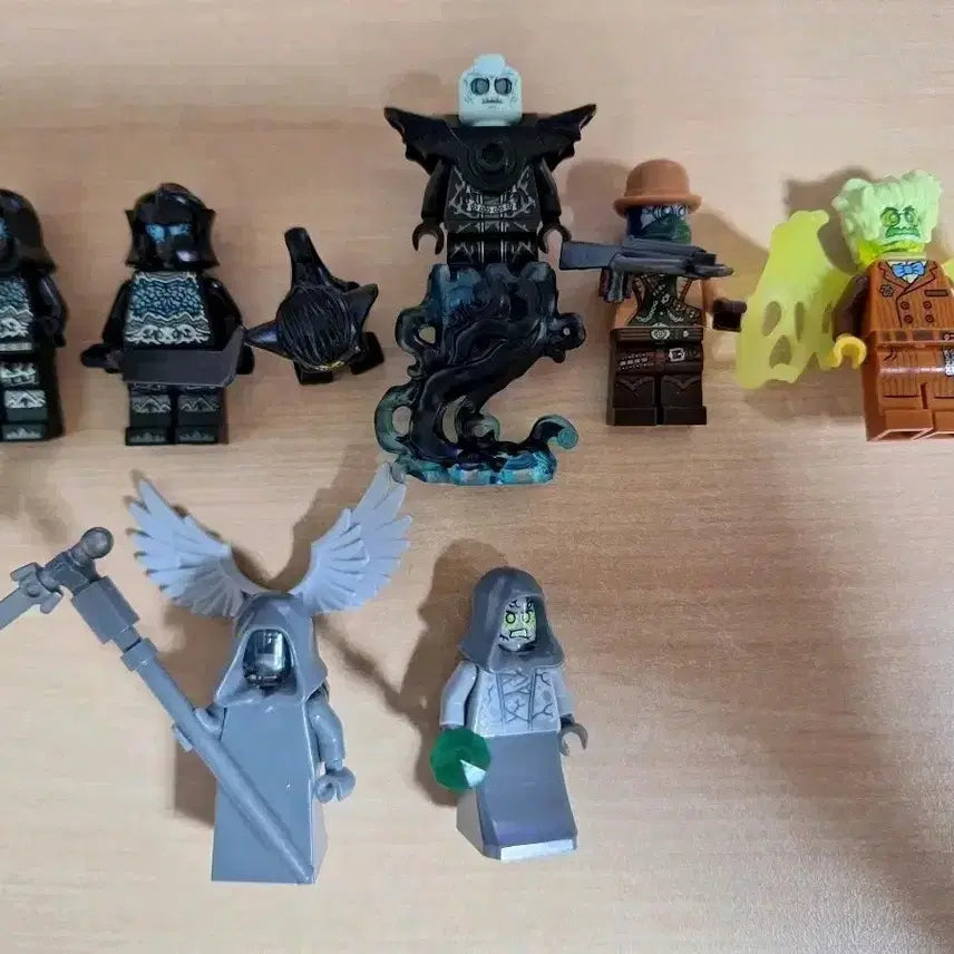 [BUNJANG] LEGO Hidden Side Minifigure Bundle Set / 레고 히든사이드 미니피규어 일괄