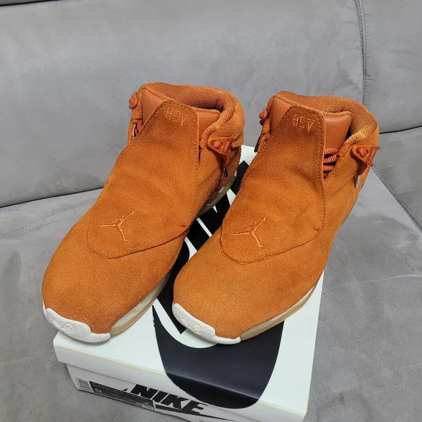 [BUNJANG] Nike Jordan 18 Retro Campfire Orange / 나이키 조던 18 레트로 캠프파이어 오렌지 270 / (265)