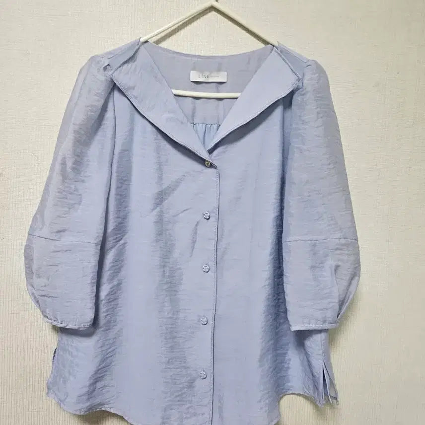 [BUNJANG] LINE Sky Blue Puff Sleeve Blouse / LINE 스카이 블루 퍼프 블라우스