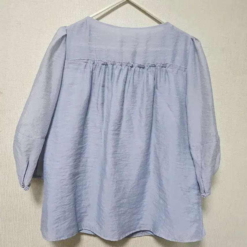 [BUNJANG] LINE Sky Blue Puff Sleeve Blouse / LINE 스카이 블루 퍼프 블라우스